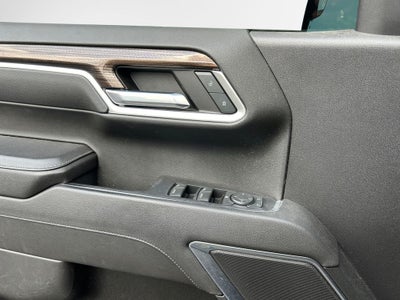 2022 Chevrolet Silverado 1500 4WD Crew Cab Short Bed RST