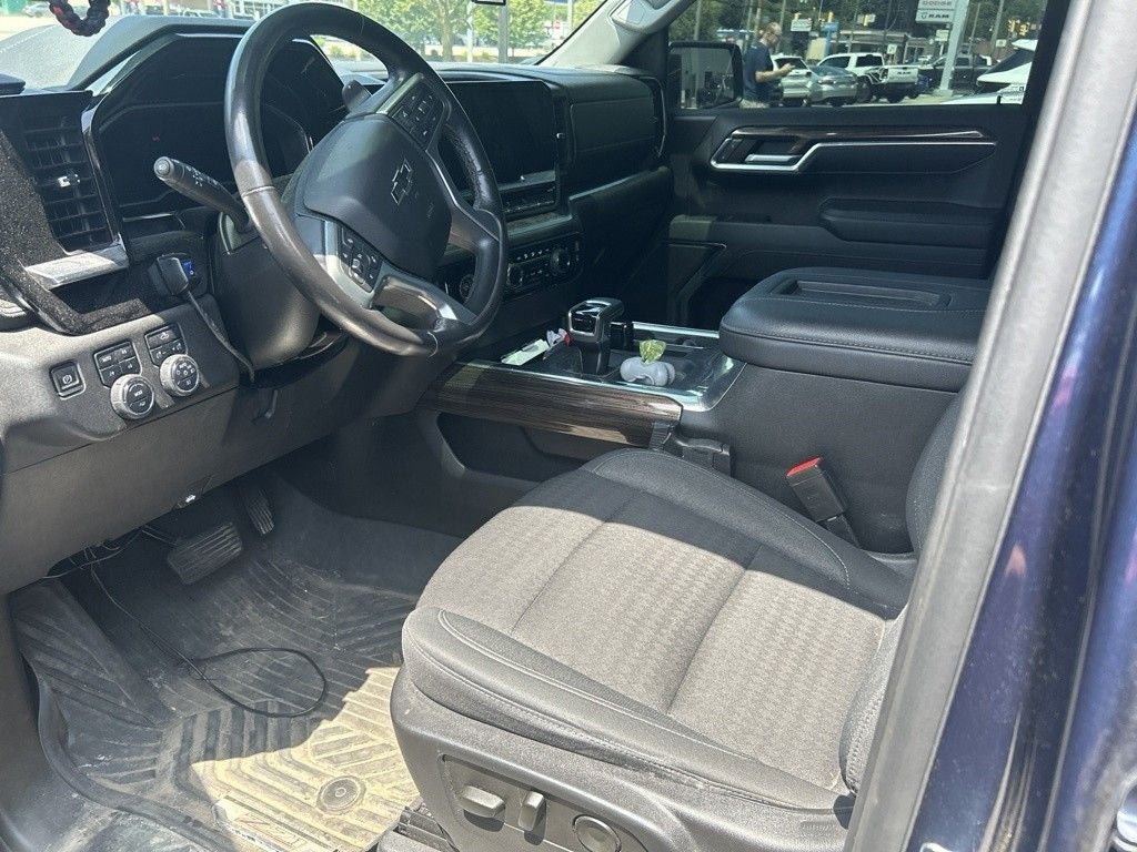 2022 Chevrolet Silverado 1500 4WD Crew Cab Short Bed RST