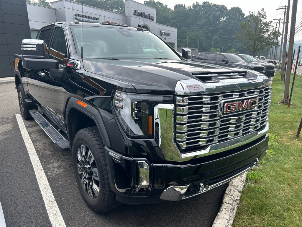 2025 GMC Sierra 2500HD Denali