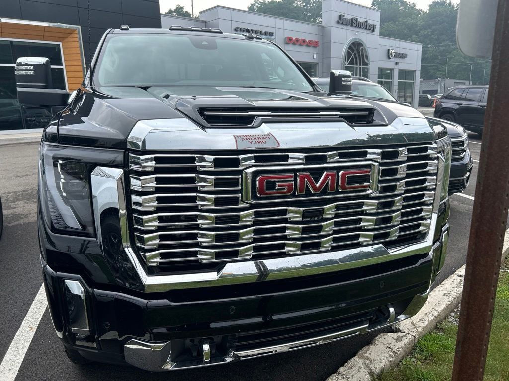 2025 GMC Sierra 2500HD Denali