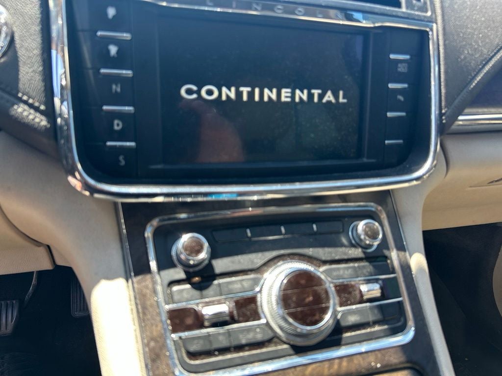 2017 Lincoln Continental Select