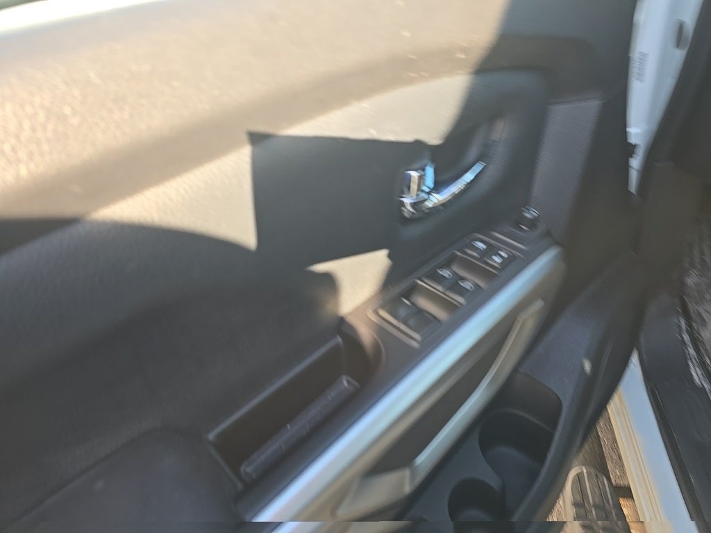 2020 Nissan Titan SV