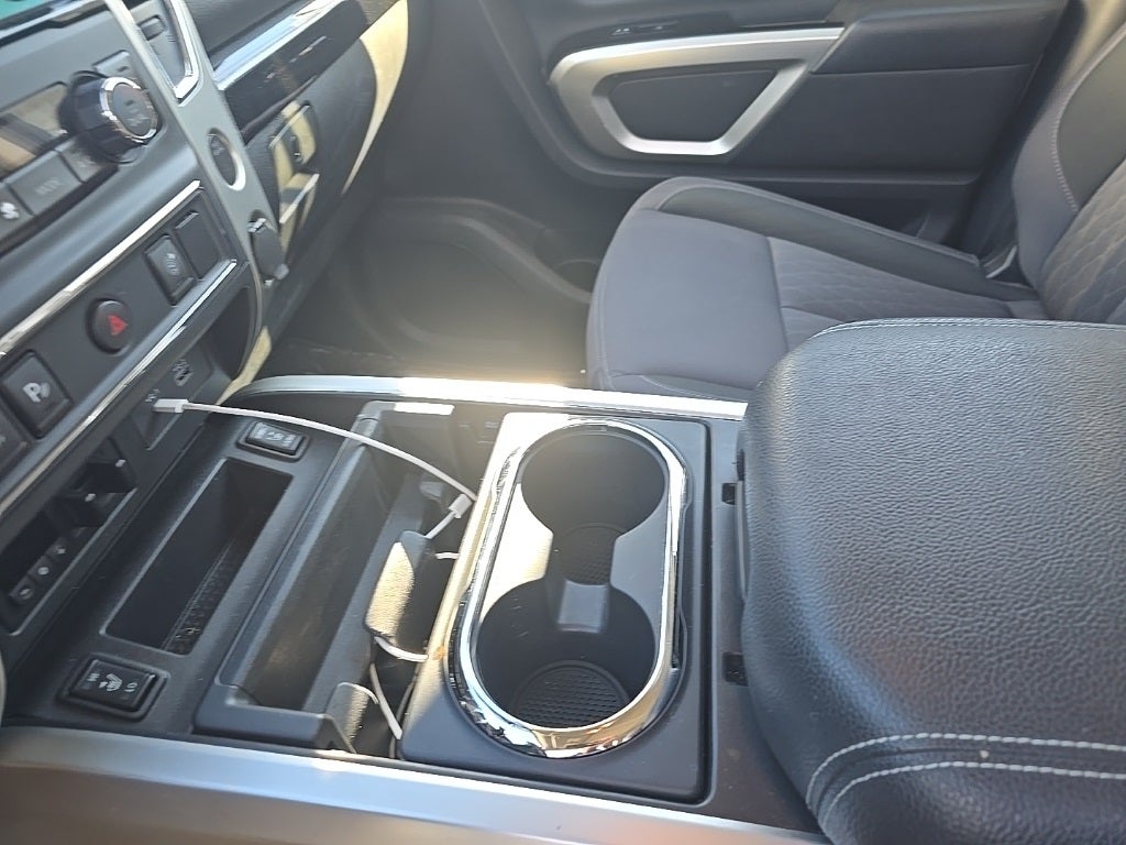 2020 Nissan Titan SV