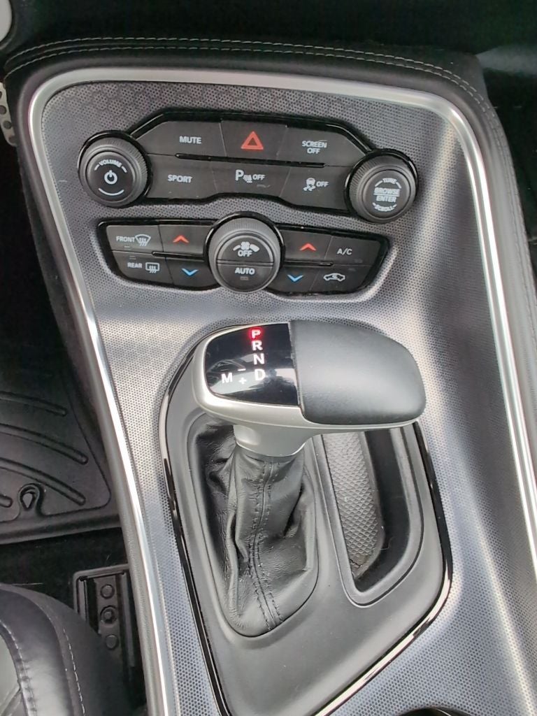 2017 Dodge Challenger SXT