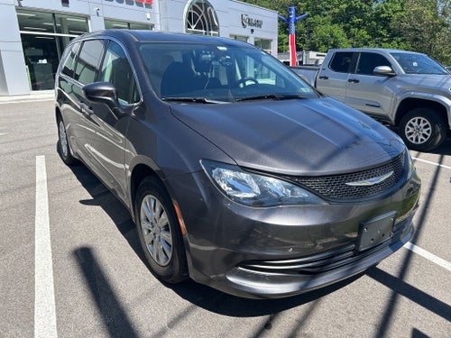 2020 Chrysler Voyager L