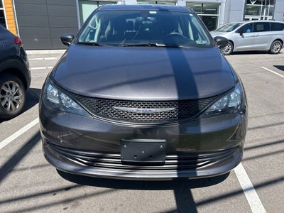 2020 Chrysler Voyager L