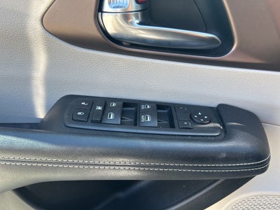 2020 Chrysler Voyager L