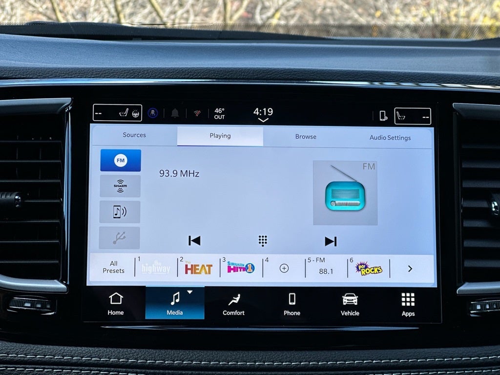 2026 Chrysler Pacifica Select