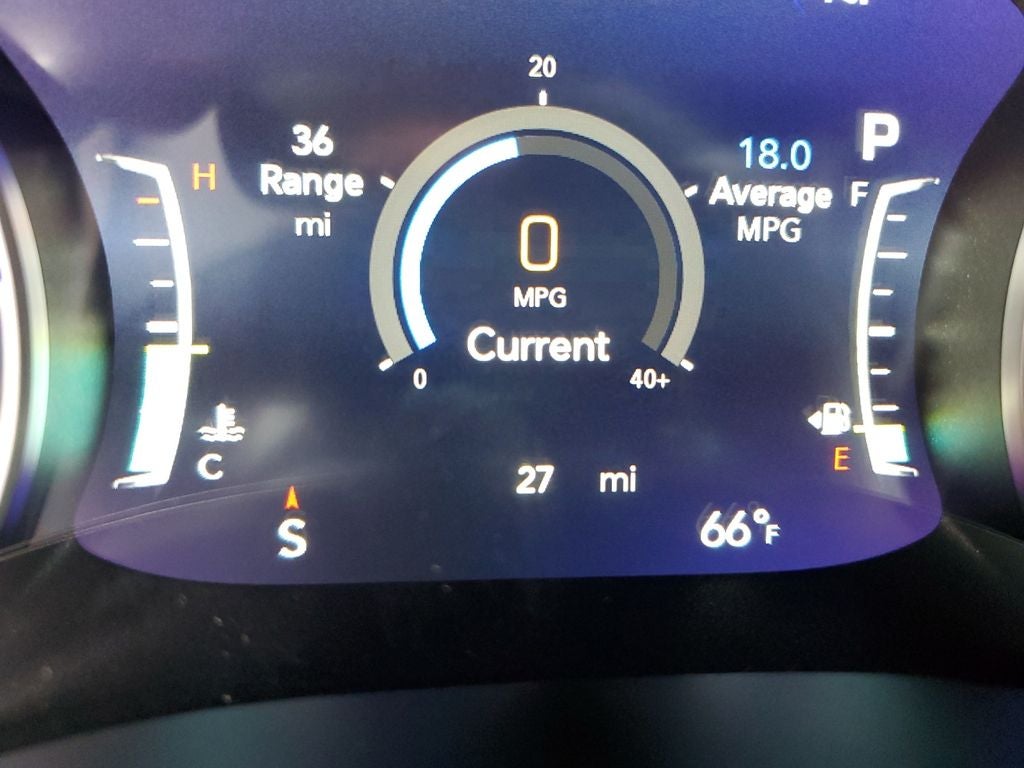 2026 Chrysler Voyager LX