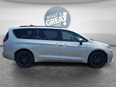 2023 Chrysler Pacifica Touring L AWD