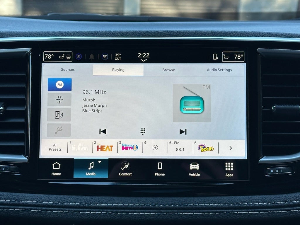 2026 Chrysler Pacifica Select