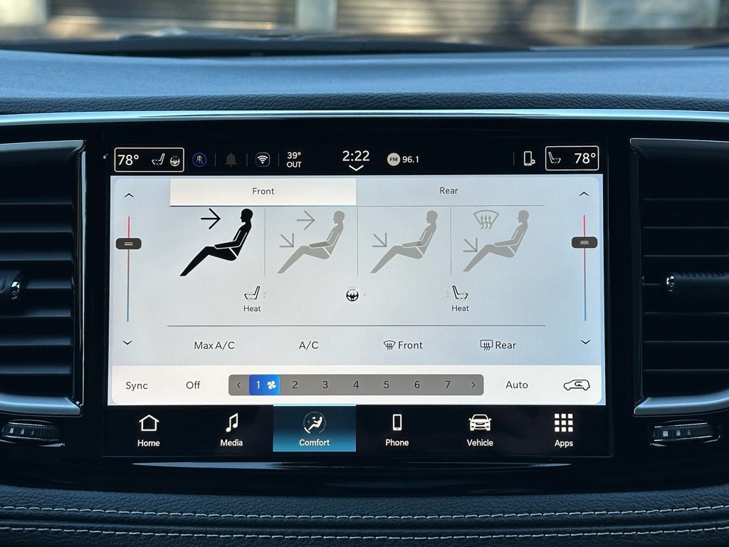 2026 Chrysler Pacifica Select