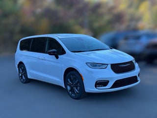 2026 Chrysler Pacifica PACIFICA SELECT AWD