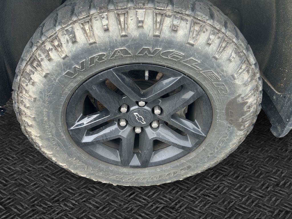 2022 Chevrolet Silverado 1500 4WD Crew Cab Short Bed Custom Trail Boss