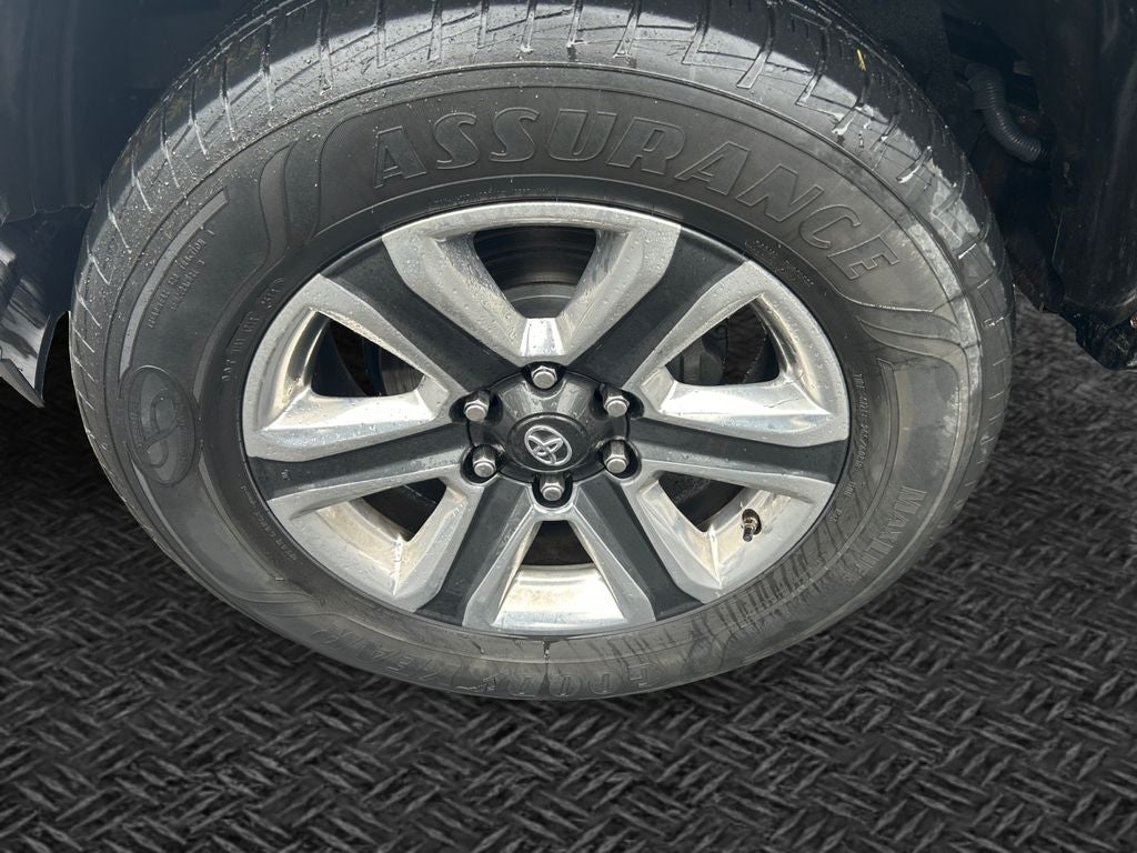 2017 Toyota Tacoma Limited V6