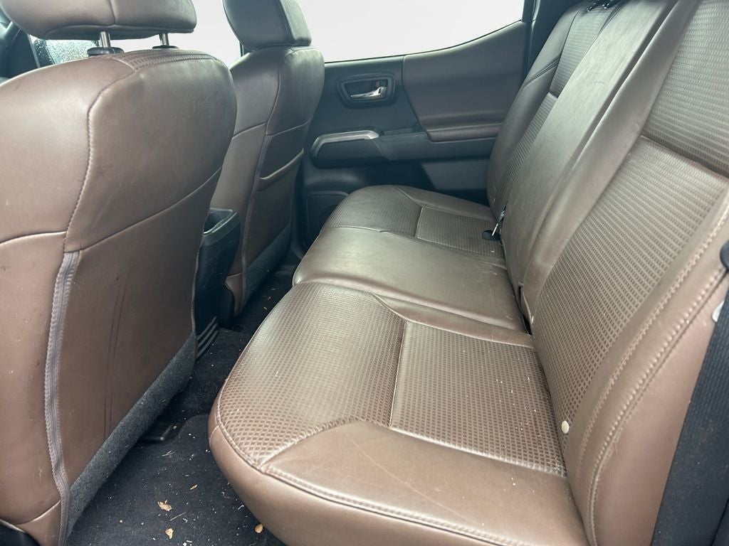 2017 Toyota Tacoma Limited V6