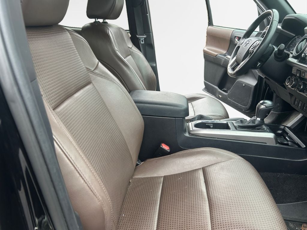 2017 Toyota Tacoma Limited V6