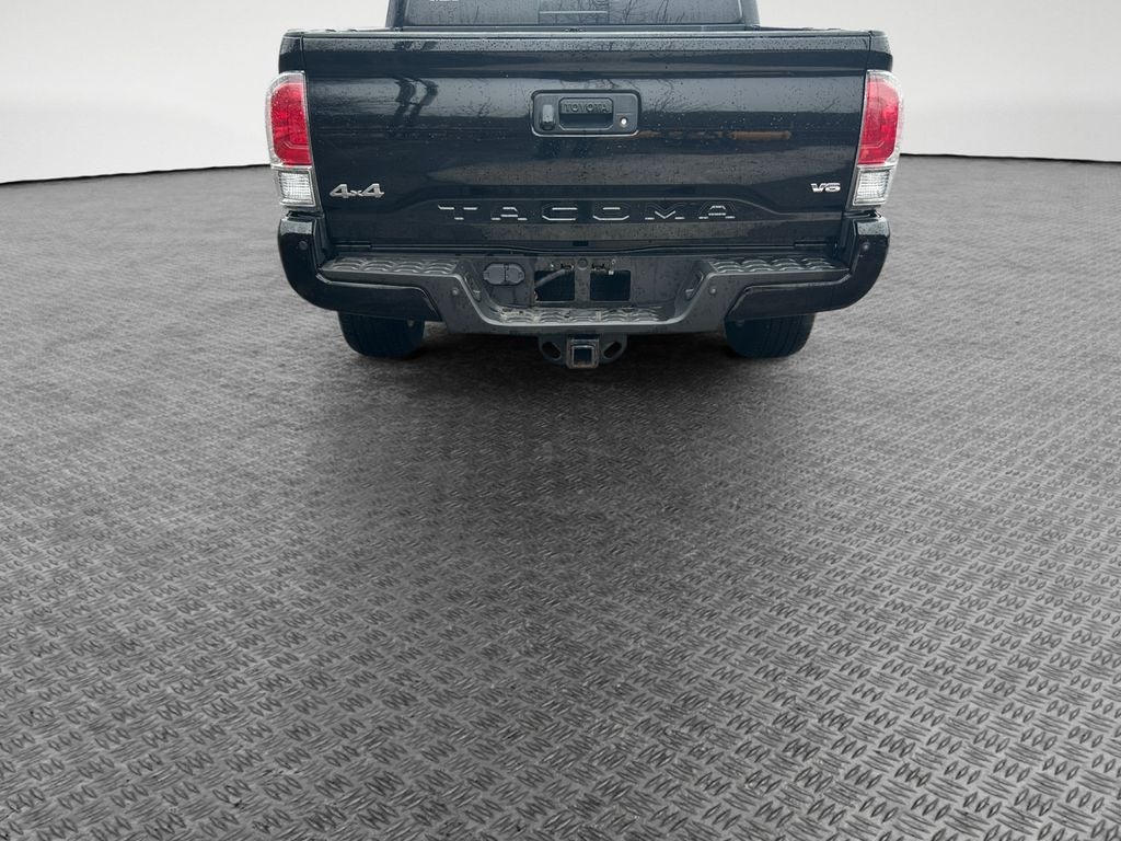 2017 Toyota Tacoma Limited V6