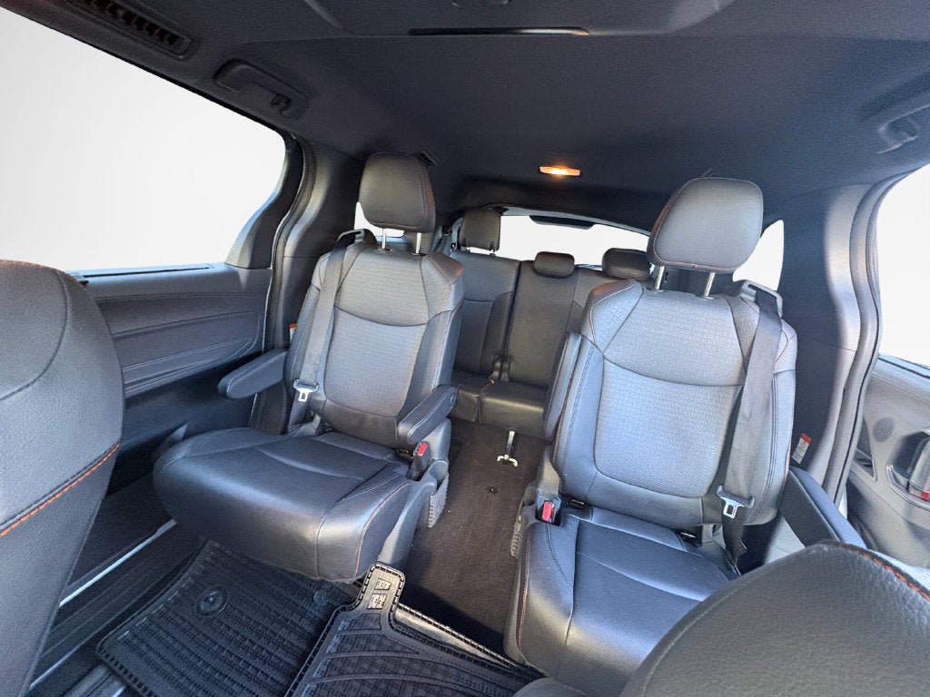 2024 Toyota Sienna XSE 7 Passenger