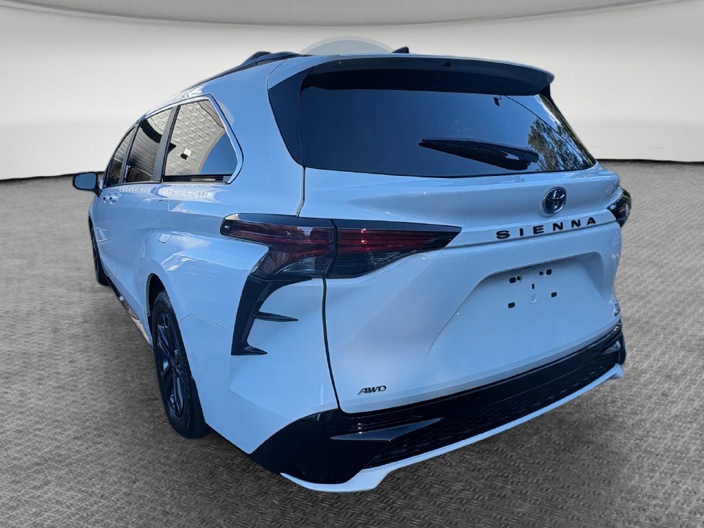 2024 Toyota Sienna XSE 7 Passenger