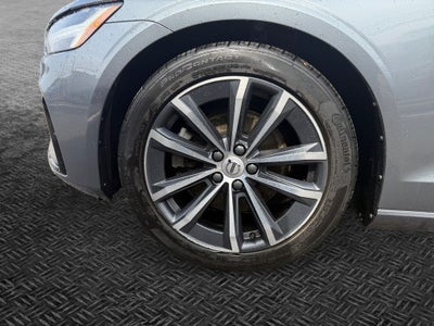 2021 Volvo S60 T5 Momentum