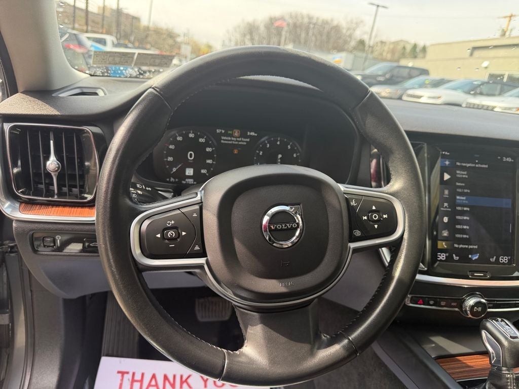 2021 Volvo S60 T5 Momentum