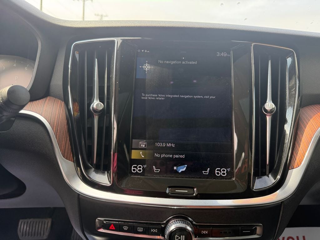 2021 Volvo S60 T5 Momentum