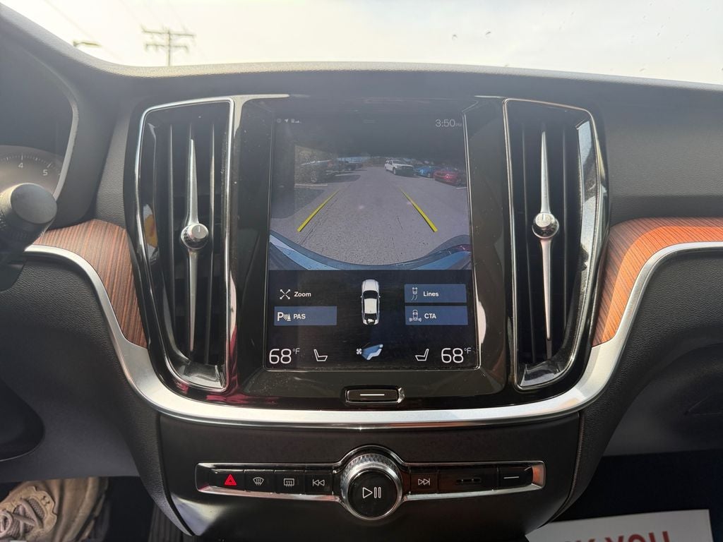 2021 Volvo S60 T5 Momentum