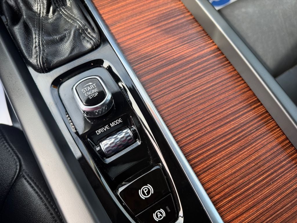 2021 Volvo S60 T5 Momentum