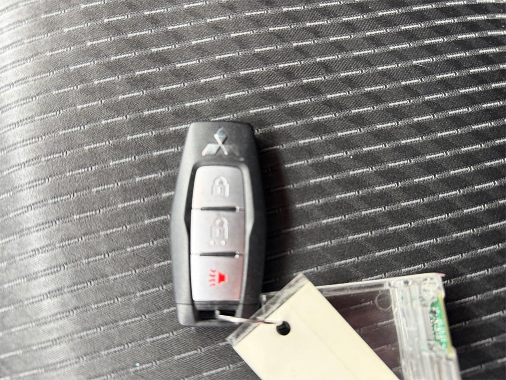 2022 Mitsubishi Outlander ES