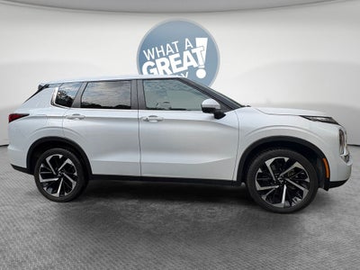 2024 Mitsubishi Outlander SE