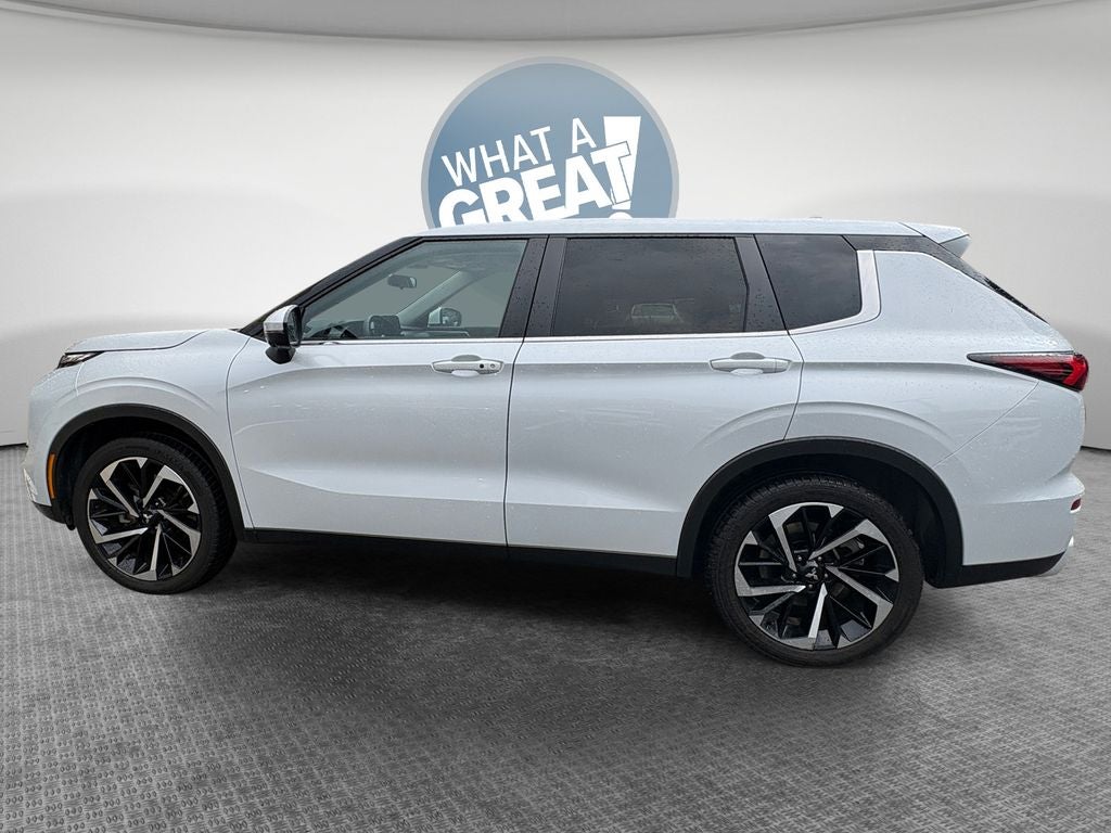 2024 Mitsubishi Outlander SE