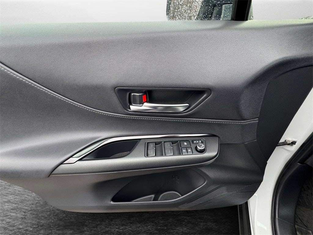 2023 Toyota Venza LE