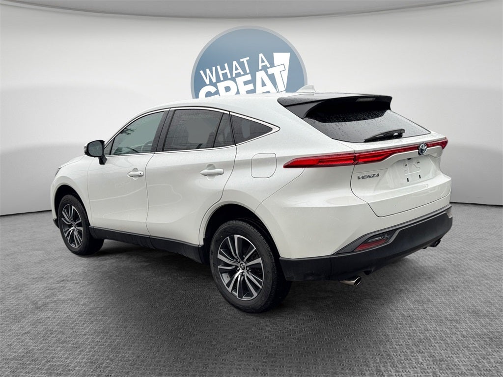 2023 Toyota Venza LE