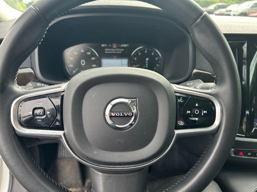 2018 Volvo S90 T6 Momentum