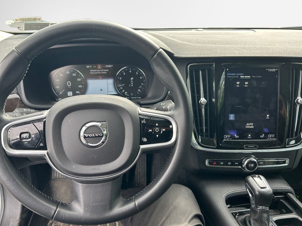 2018 Volvo S90 T6 Momentum