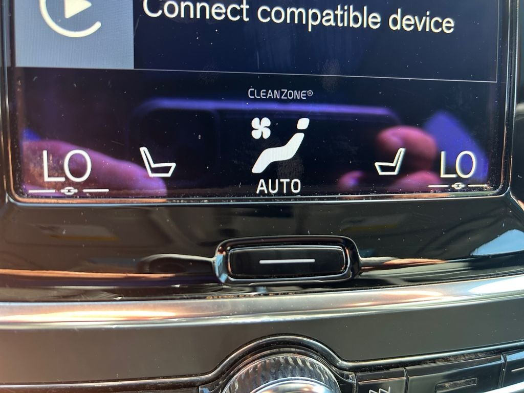 2018 Volvo S90 T6 Momentum