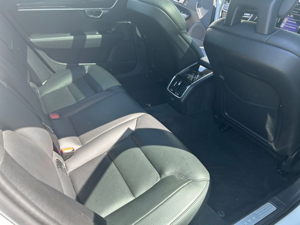 2018 Volvo S90 T6 Momentum