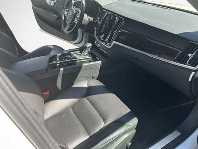 2018 Volvo S90 T6 Momentum