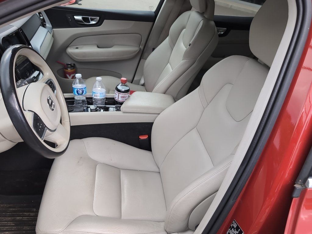 2018 Volvo XC60 T6 Momentum