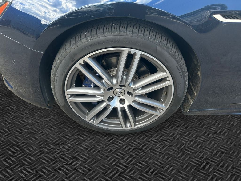 2022 Maserati Ghibli Modena Q4