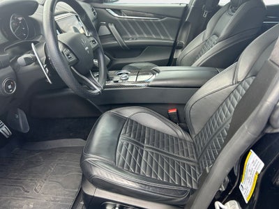 2022 Maserati Ghibli Modena Q4