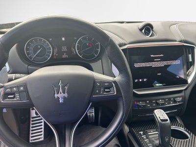 2022 Maserati Ghibli Modena Q4