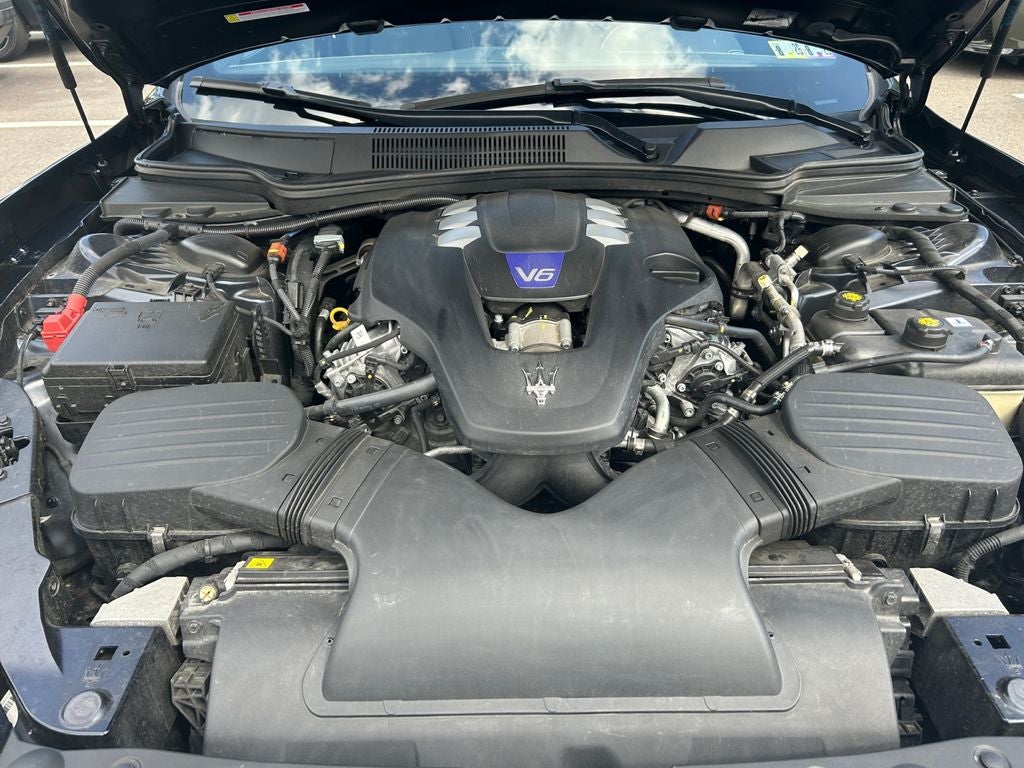 2022 Maserati Ghibli Modena Q4
