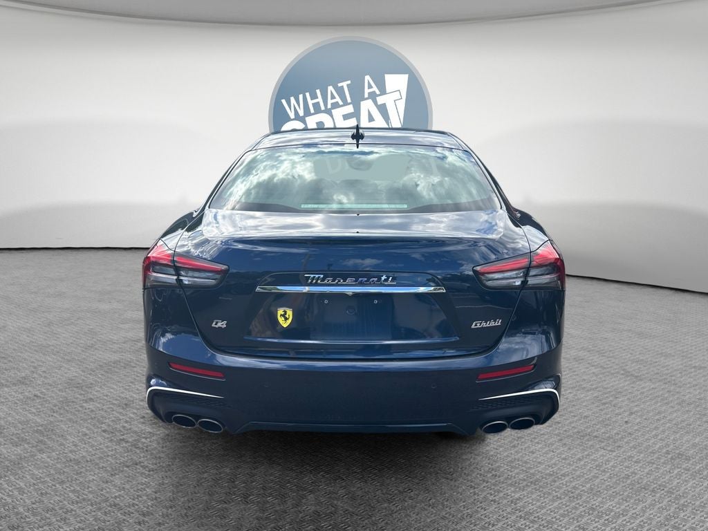 2022 Maserati Ghibli Modena Q4