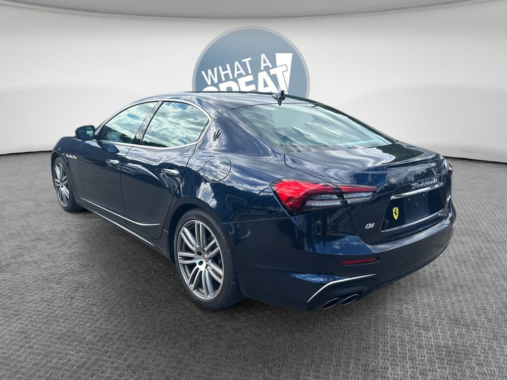 2022 Maserati Ghibli Modena Q4
