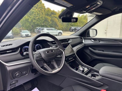 2025 Jeep Grand Cherokee Laredo X