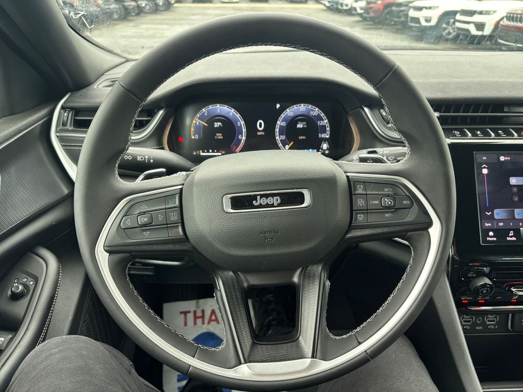 2025 Jeep Grand Cherokee Laredo