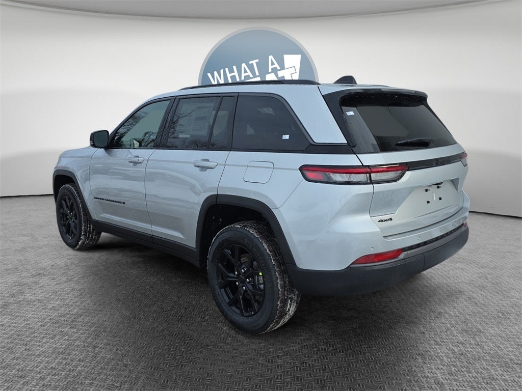 2026 Jeep Grand Cherokee Laredo