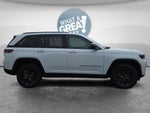 2027 Jeep Grand Cherokee Altitude